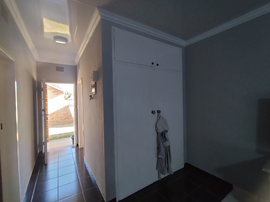 To Let 1 Bedroom Property for Rent in Meiringspark North West